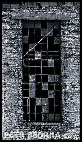 Okno, cukrovar, Cerhenice, Kolín, 2012