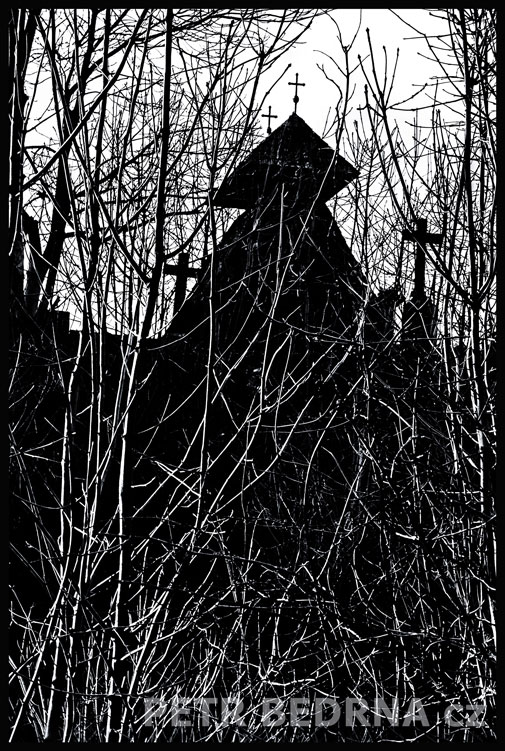 Zvonice a čtyři kříže, Kvílice, okr. Kladno, stromy, historická památka, Česko