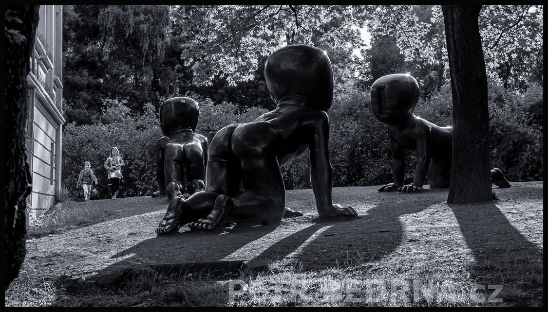 David Černý, Miminka a rozesmáté holčičky, Praha - Kampa, Babies, Mimina, Batolata, sochy, street foto, Česko