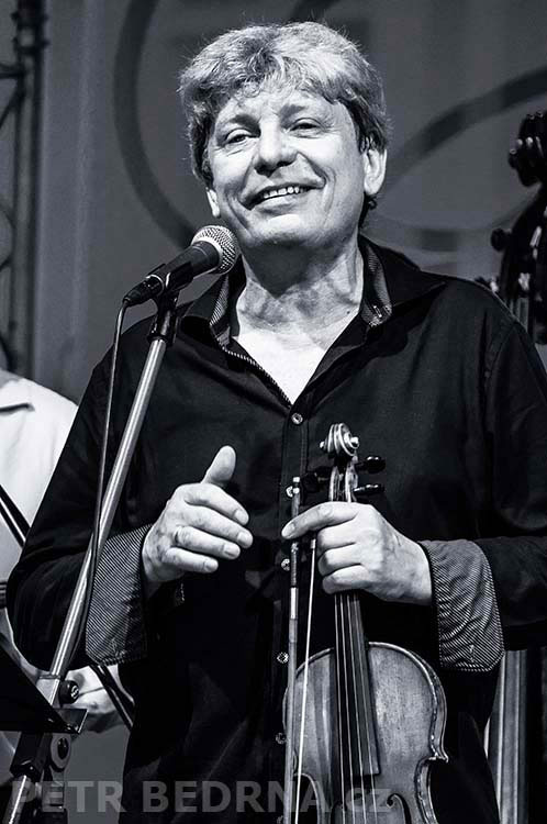 Jiři Pavlica, Hradišťan, Staroměstské náměstí, Praha, koncert, hudba, improvizace, Česko