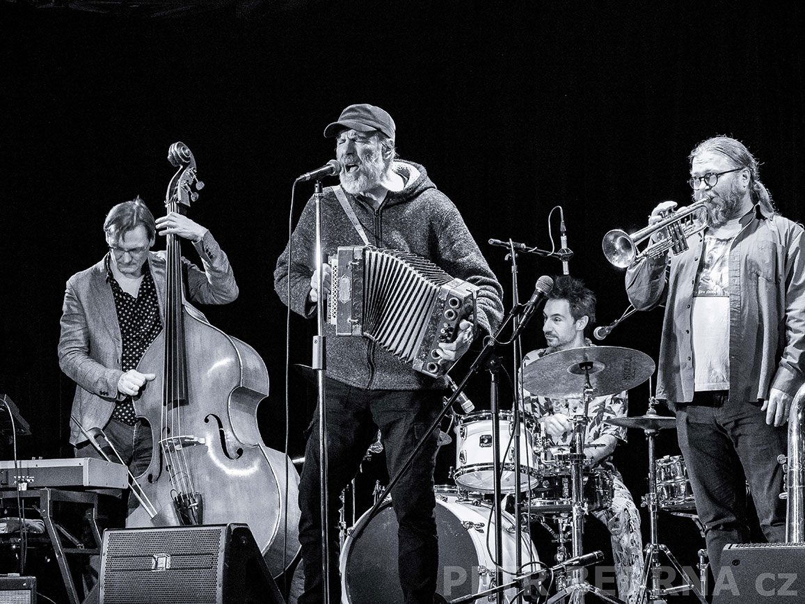 Karel Vepřek, Divadlo Dobeška 6.2.2026, Praha, koncert, hudba, improvizace, Česko