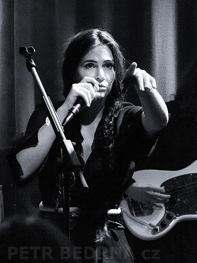 Vera Sola, Fitzroy club Berlín, 16.04.2024, koncert, hudba, improvizace, Německo