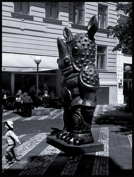 Nosorožec, Jaroslav Róna, Jungmannovo náměstí, Praha 1, Mezinárodní sochařský festival Sculpture line(2)