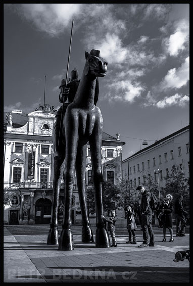 Socha Jošta Lucemburského, 2016, Jaroslav Róna, Moravské náměstí, Brno(3)