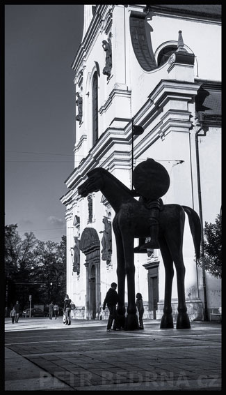 Socha Jošta Lucemburského, Jaroslav Róna, Moravské náměstí, Brno(4)
