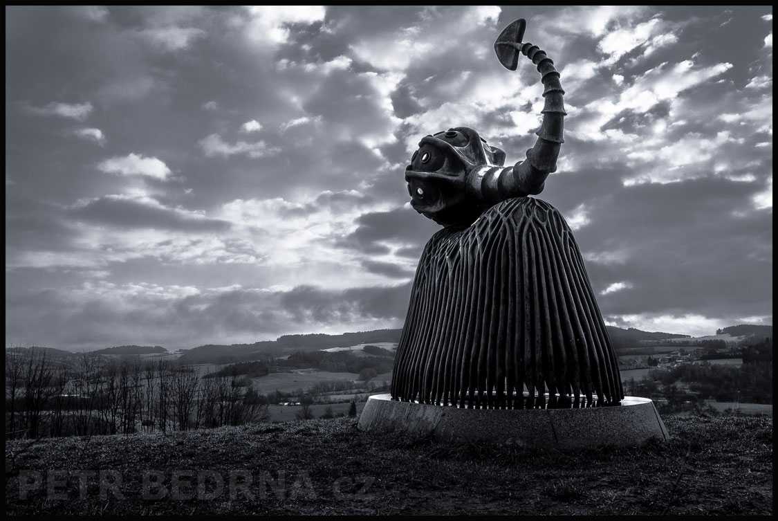 socha, Socha Sépie v Klenové, Klenová, Klatovy, Jaroslav Róna, krajina, obzor, mraky, Česko