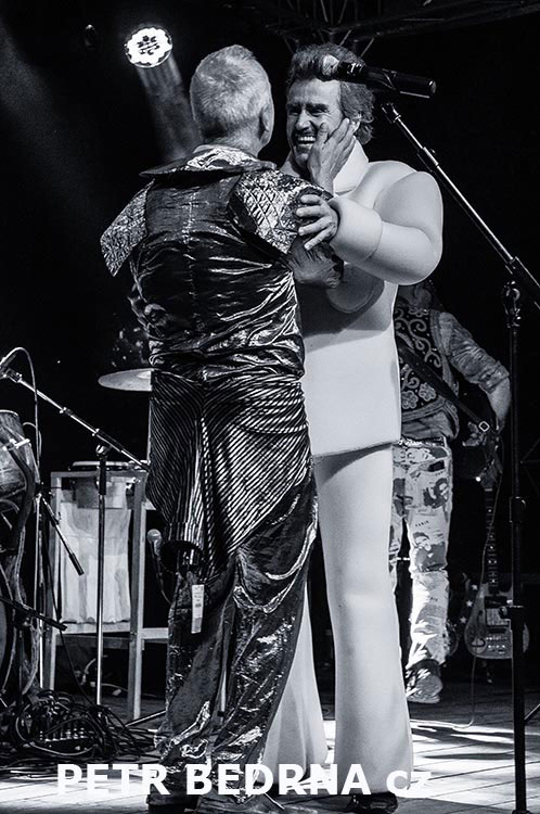 M.T.O. Tomáš Hanák, František Skála, Klášter sv. Anežky České, hudba, parodie improvizace, Česko