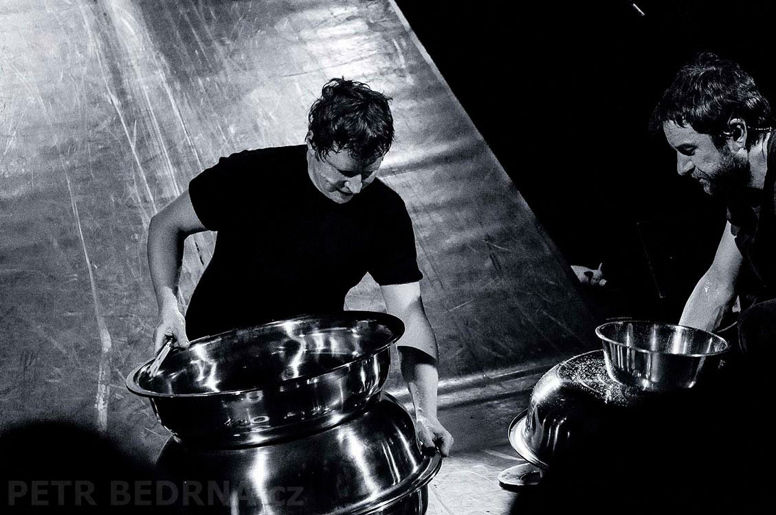 Petr Nikl, Ondřej Smeykal, Divadlo Archa 12.2.2017, hudba, performace, improvizace, Česko