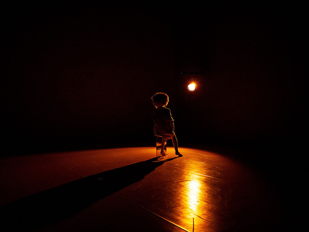 Petr Nikl, Žlutá tma, Divadlo Archa 19. a 20.1.2019, hudba, performace, improvizace, Česko