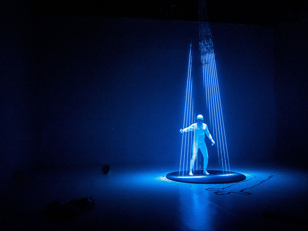 Petr Nikl, Žlutá tma, Divadlo Archa 19. a 20.1.2019, hudba, performace, improvizace, Česko