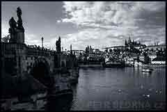 1 položka z fotogalerie, malé (thumbnail) ukázkové foto. Praha, Karlův most, Pražský hrad
