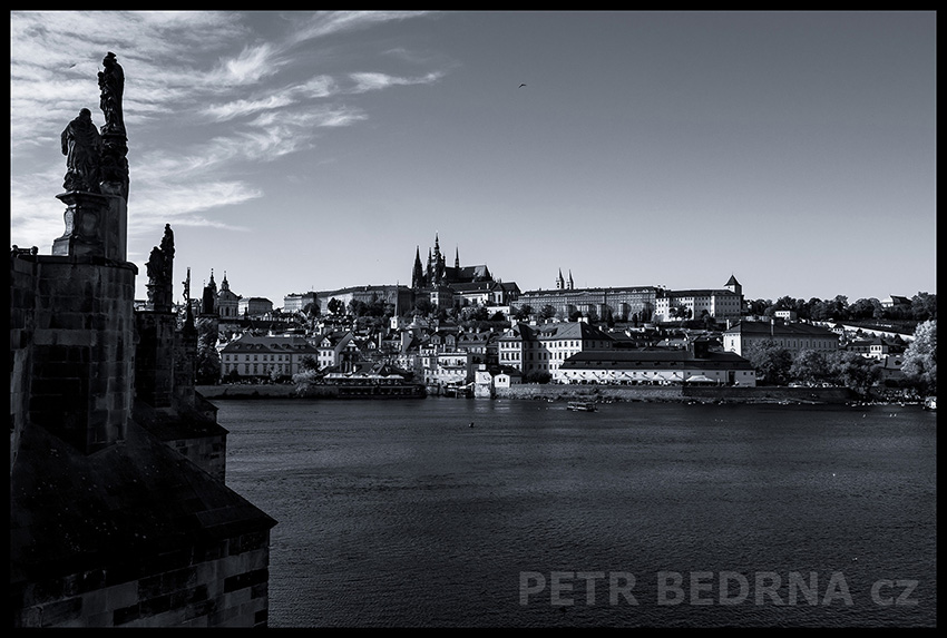 Karlův most, Pražský hrad, Hergetova cihelna, Vltava, Praha