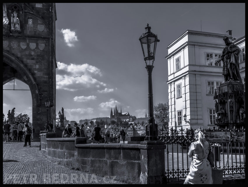 Křížovnicke náměstí, Karlův most, lucerna, Praha, Staroměstská mostecká věž, pomník Karla IV, Česko