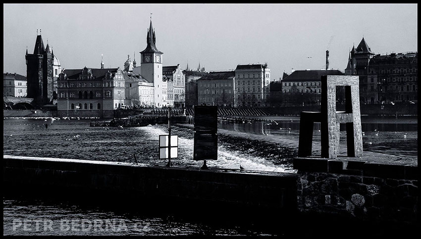 Židle na Kampě, Sovovy mlýny, Malá Strana, Novotného lávka, Magdaléna Jetelová, Praha