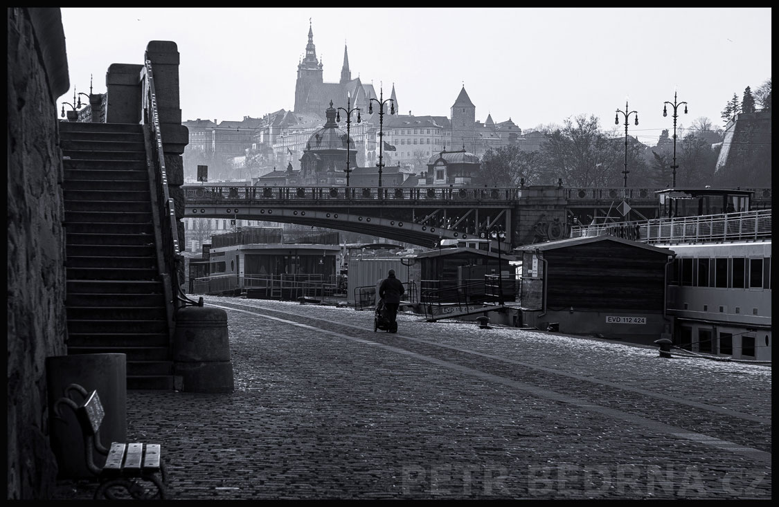 Hradčany, Čechův most - přístaviště, Dvořákovo nábř., Praha, Pražský hrad, street foto, Česko