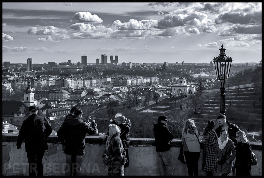 Vyhlídka Hradčanské náměstí., Gloriette pavilion, Pankrác, Praha, Pražský hrad, street foto, mraky, obzor, Česko
