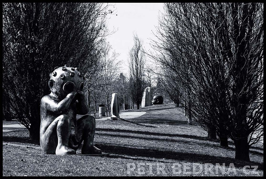 Malý Marťan - Jaroslav Róna, Park Hadovka, 2014, Praha