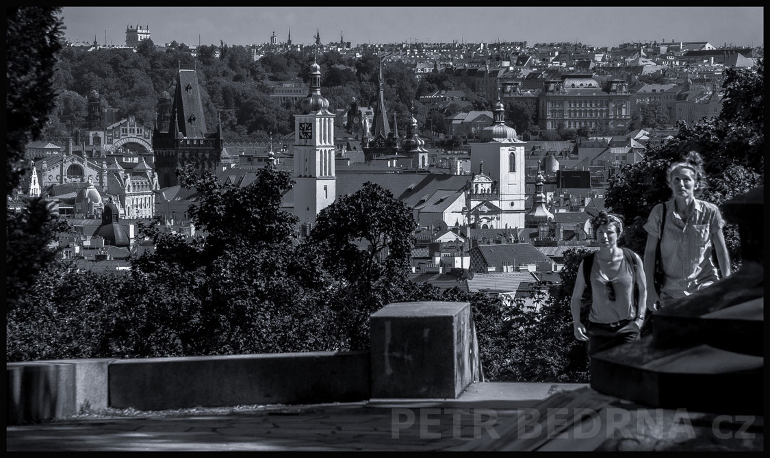 Kostel sv. Jakuba Většího - z Letné, Praha, Letná, street foto, město, turisté, Česko