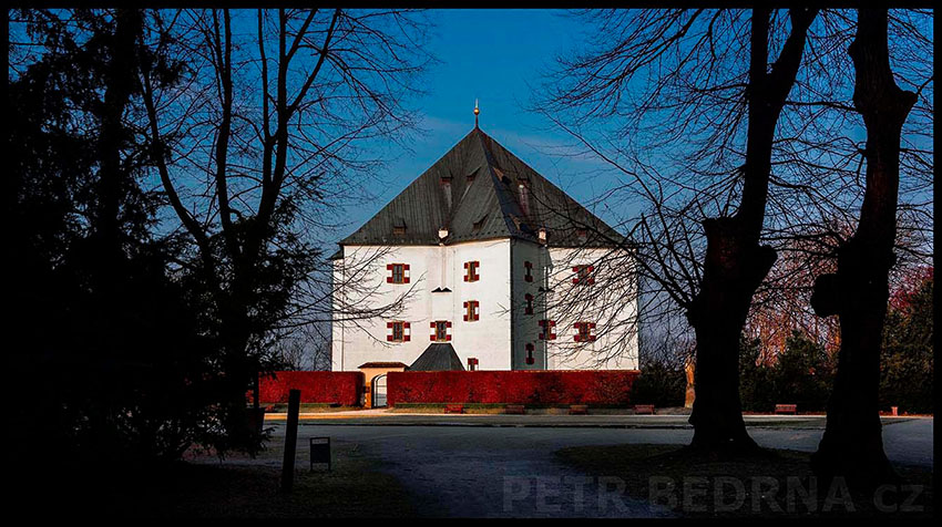 Letohrádek Hvězda, Zima, obora Hvězda, Praha