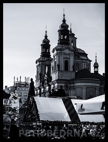 Pomník mistra Jana Husa, Praha, Kostel sv. Mikuláše na Malé Straně, Vánoční trhy, Staroměstské náměstí