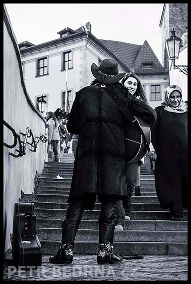 Staré zámecké schody, Busking, Praha