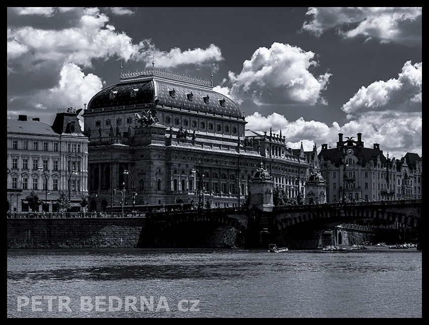 Národní divadlo, most Legií, Praha