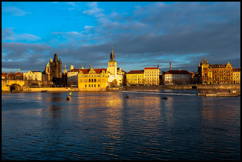 Novotného lávka, Staroměstská mostecká věž, Praha