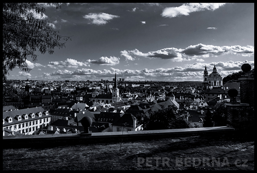 Pohled na Prahu z Pražského hradu, Praha
