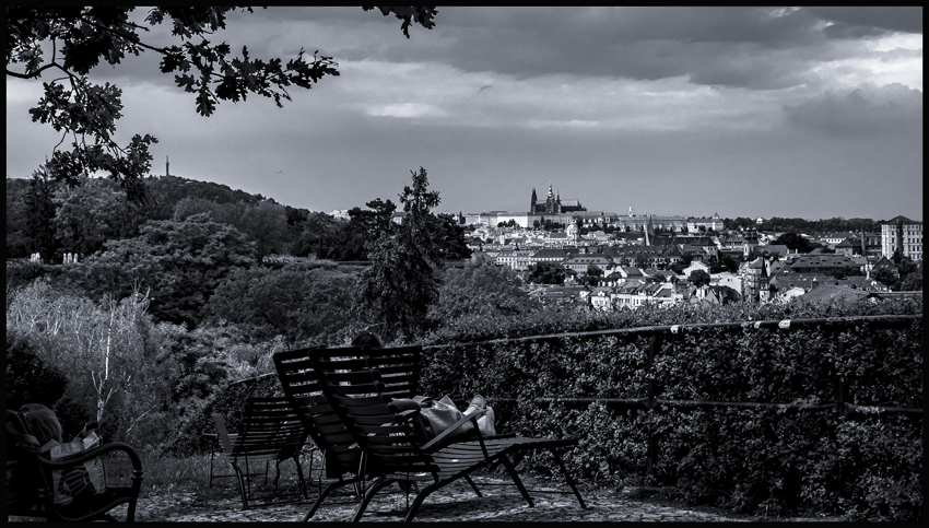 Prazsky hrad z Vyšehradu, Praha