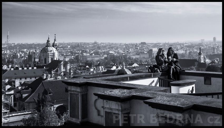 Vyhlídka Hradčanské náměstí, kostel sv. Mikuláše, Praha(1)