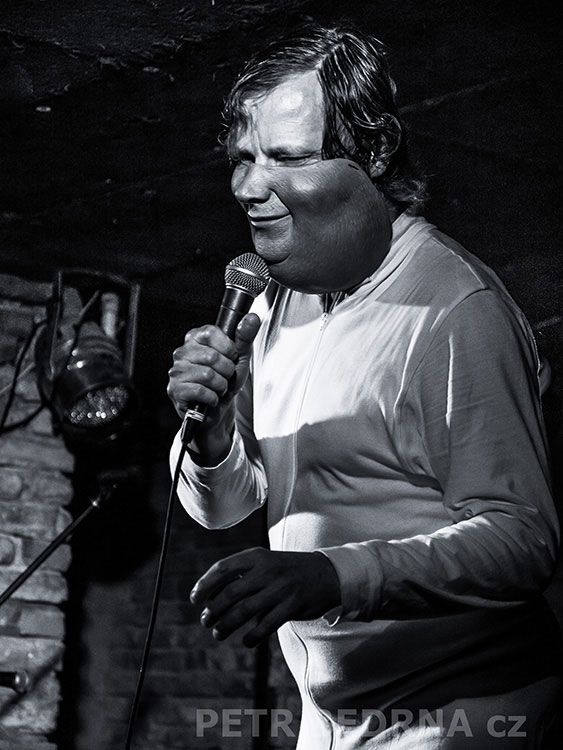 Petr Nikl, Café V lese, Petr Nikl, Café V lese, 2018(1), Česko