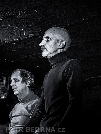 Thomas & Ruhller, Café V lese, 2018(3)