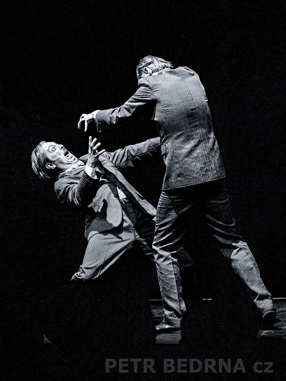 Tros Sketos, Démon ničitel, Divadlo Archa, 9.12.2023, Fr. Skála, Aleš Najbrt, Jaroslav Róna, Česko