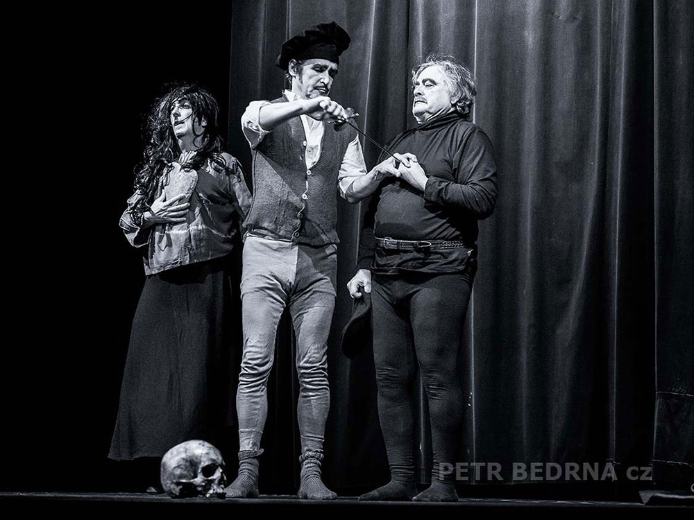 Tros Sketos, Drama vrcholí, Palác Akropolis, Hamlet, Fr. Skála, Aleš Najbrt, Jaroslav Róna, Česko