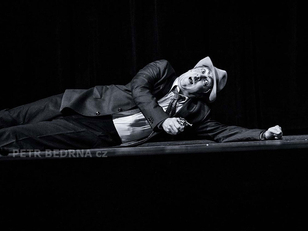 Tros Sketos, Fuck me, Fuck You, Palác Akropolis, Fr. Skála, Aleš Najbrt, Jaroslav Róna, Česko