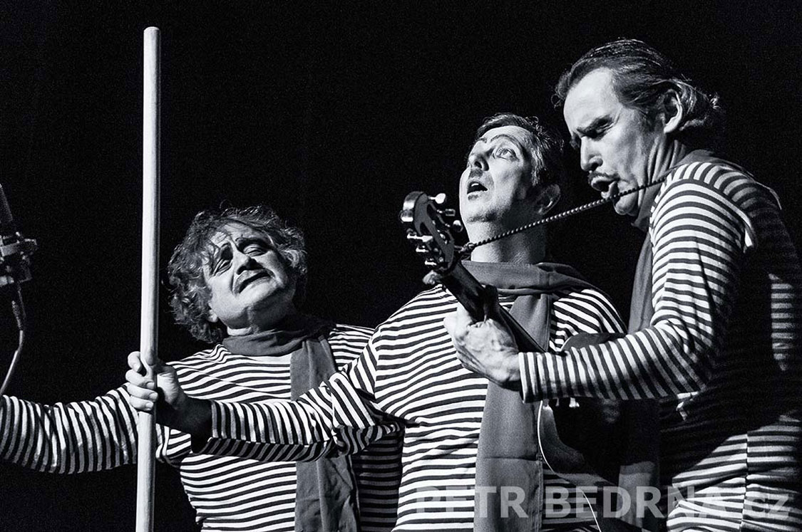 Tros Sketos, Italská lidová píseň, Palác Akropolis, 2015, Fr. Skála, Aleš Najbrt, Jaroslav Róna, Česko