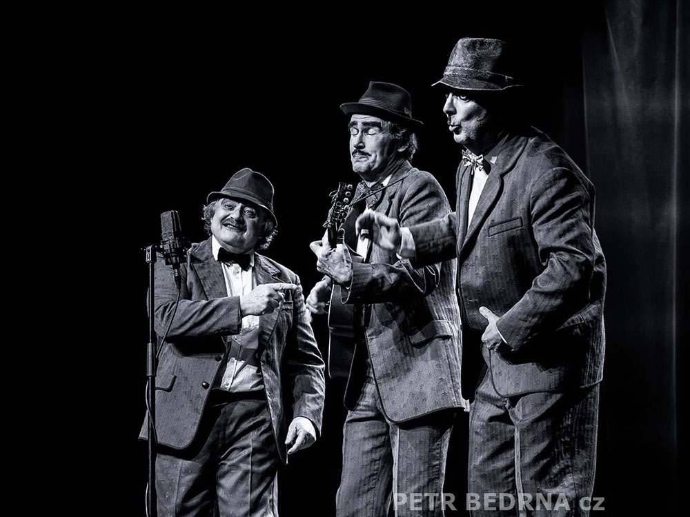 Tros Sketos, Rozemátí strejcové, Cha! Cha!, Palác Akropolis, Fr. Skála, Aleš Najbrt, Jaroslav Róna, Česko