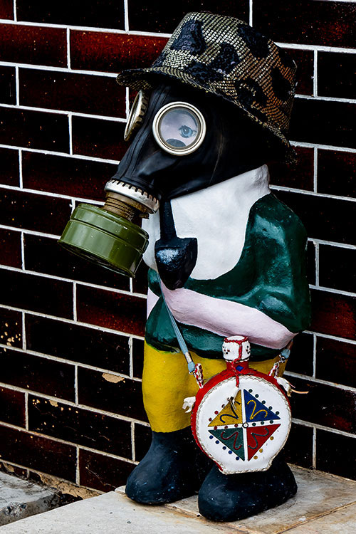 Trpaslík - Malý Alenáš, Praha magická, soška, recese, zahradní dekorace, parodie, Česko